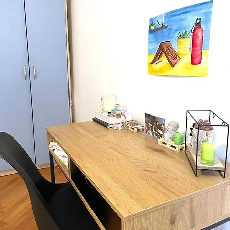 Apartment Old Spacious In The City Center Laibach