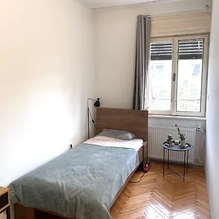 Apartament Old Spacious In The City Center Lublana